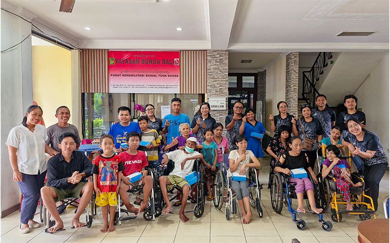Prime Plaza Hotel & Suites Sanur Marks 29th Anniversary with Charity Activities