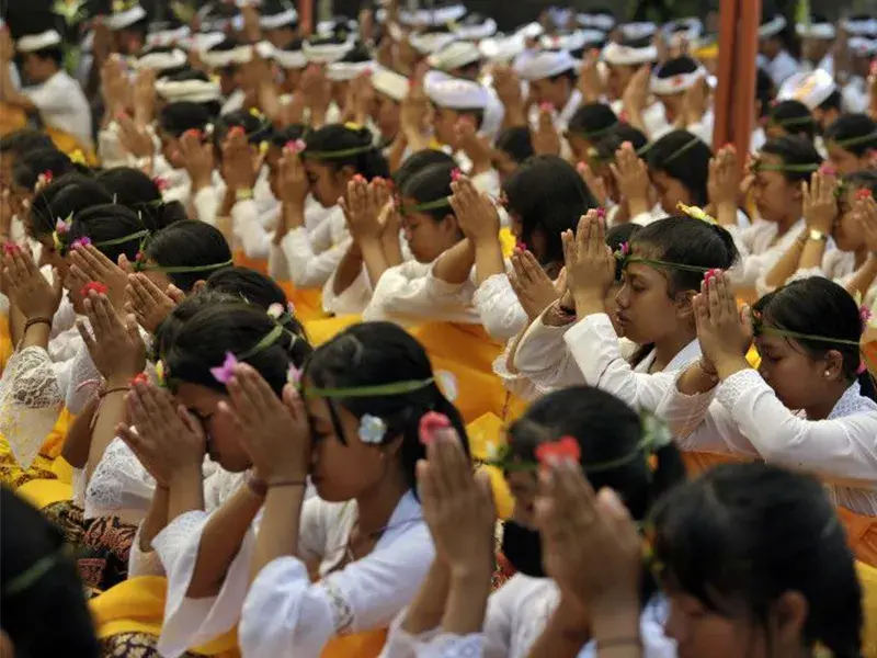 Kalender Budaya Bali (Kalender Saka): Hari Raya Saraswati dan Pagerwesi