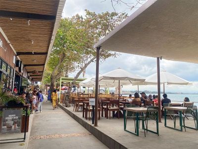 Chill by the Beach, Just 400 Meters Away