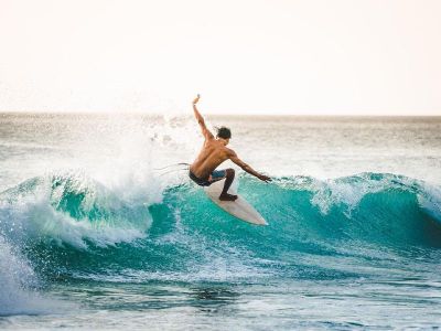 Spot Berselancar Terbaik di Bali!